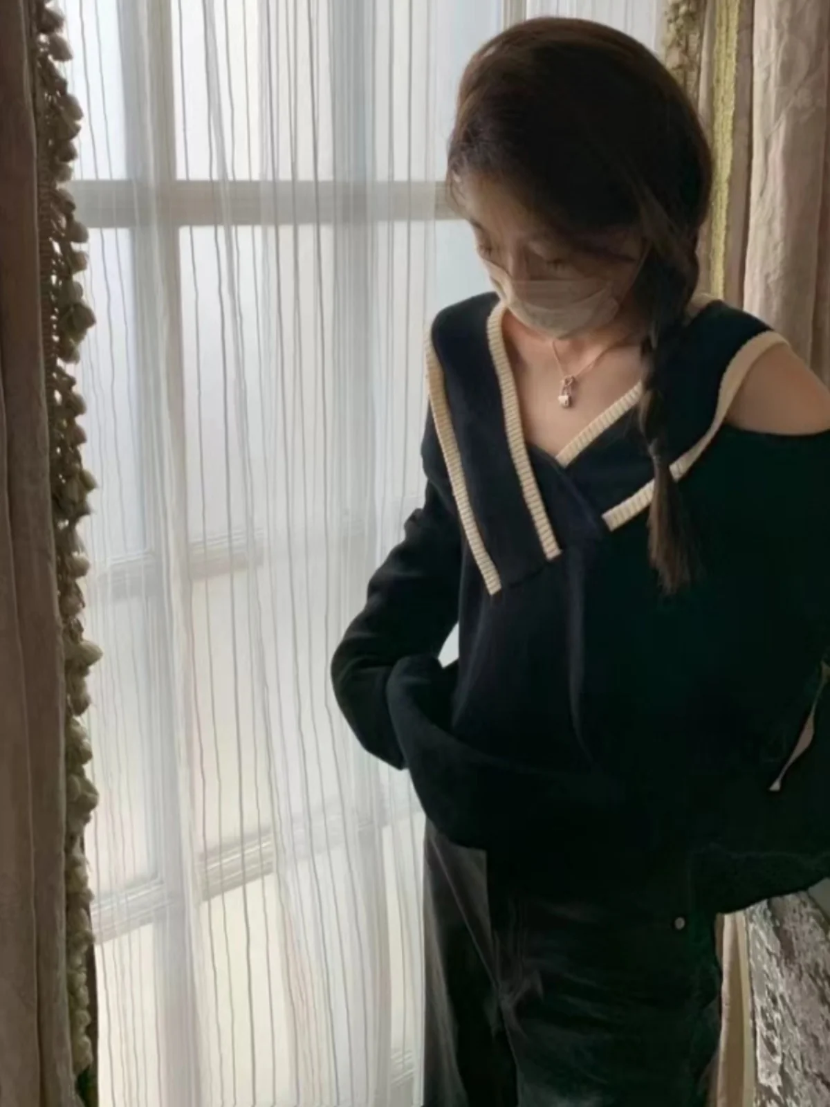 ที่ไม่ซ้ํากัน V-Ne oulder-Bared เสื้อกันหนาวผู้หญิงหลวม Fit ฤดูใบไม้ร่วงฤดูหนาว Faionable บางเกาหลี Sle ยาว Sve เสื้อถัก