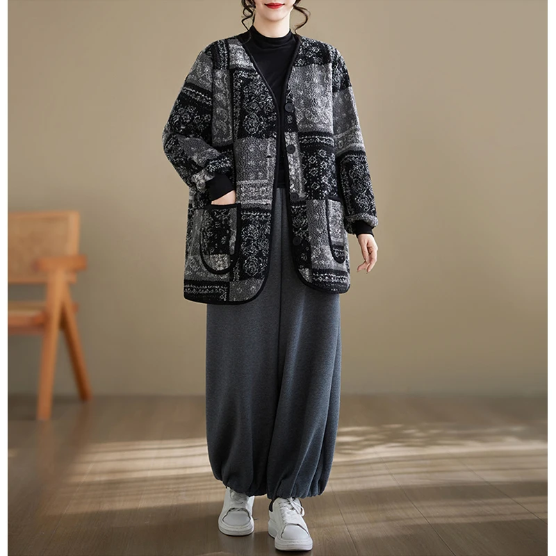 معاطف من الفرو على الموضة الصينية للشتاء من Mass Wass سترات نسائية عتيقة فضفاضة غير رسمية دافئة للسيدات 2025 ملابس خارجية كلاسيكية مرقعة #6