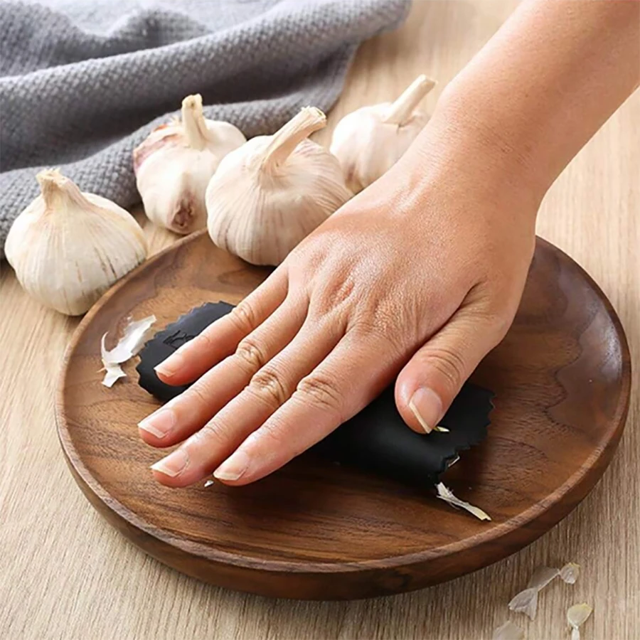 1PC/2PCS household silicone garlic peeler Practical multi-functional garlic peeler tube Creative kitchen garlic peeler gadget