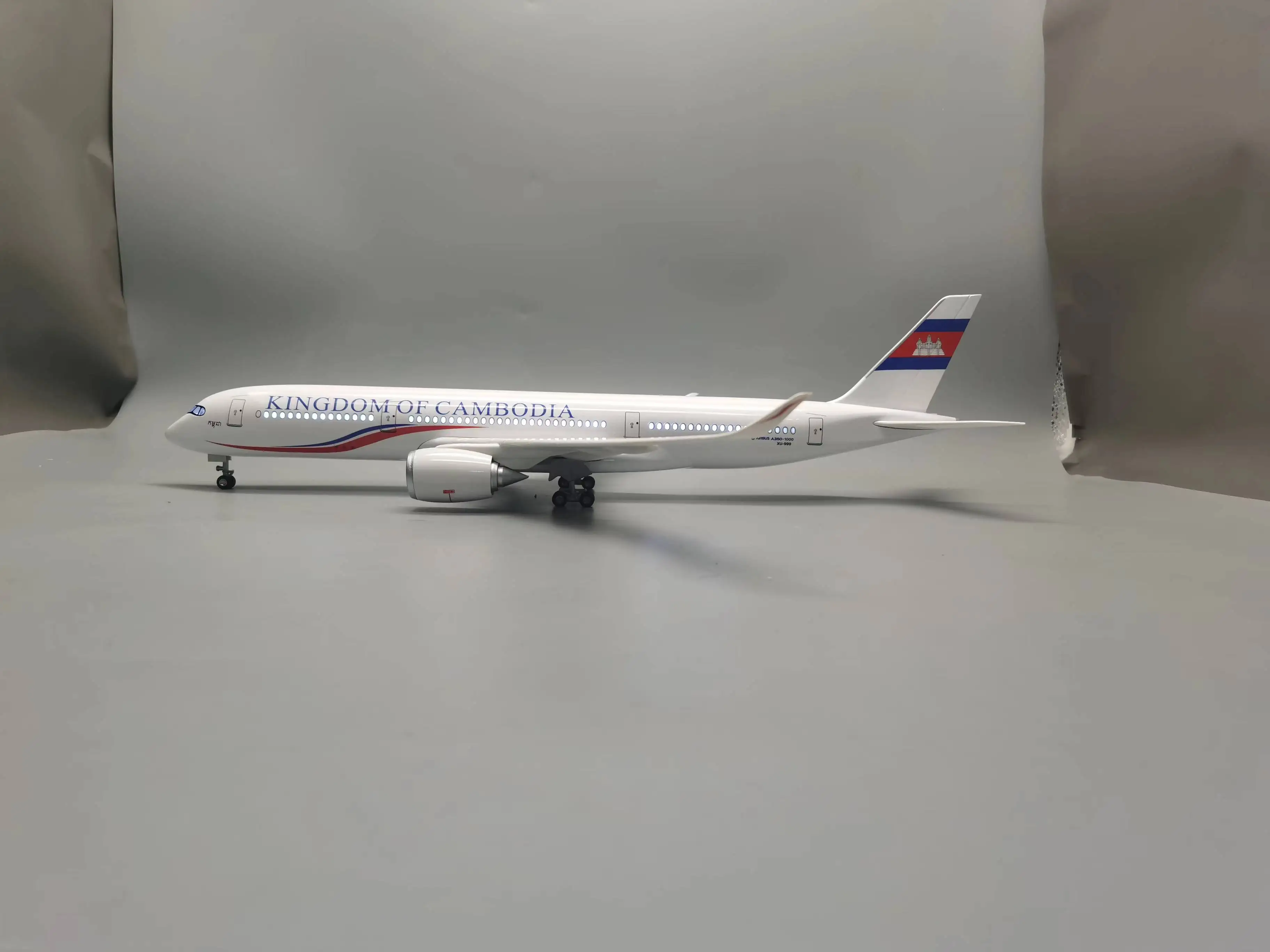 

47CM 1:142 Scale Airbus A350 Cambodia Air Aircraft Model Die-casting Machine Souvenir Decoration Collected Gift By Aviation