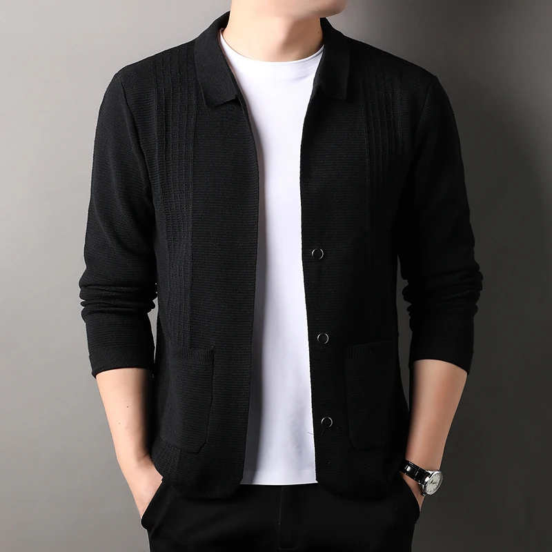 Haute qualité couleur unie jacquard hommes pull cardigan mode confort poche automne nouveau polyvalent décontracté tendance revers tricot manteau