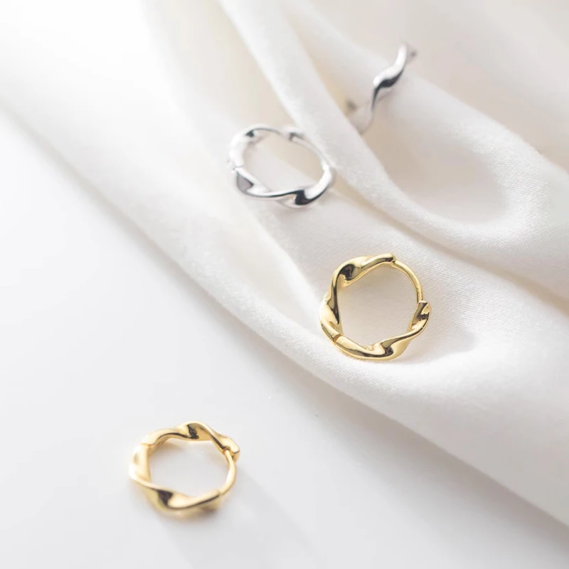 Modian 2025 Autumn Fashion Irregular Hoop Earrings Charm Classic Round Gold Color Jewelry For Women Female Anniversary Gift