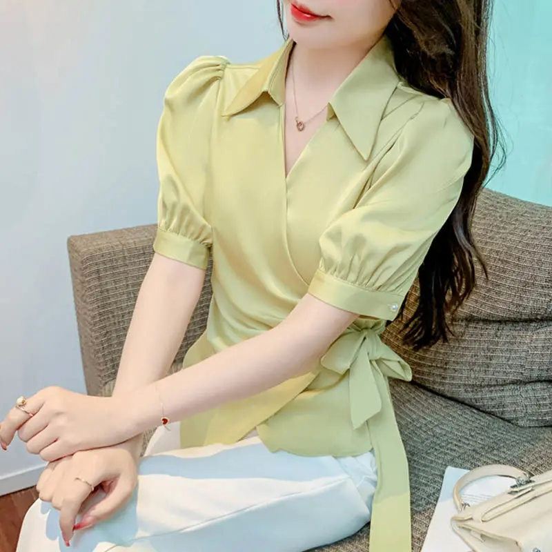 New Summer Chic V-neck Puff Sleeve Chiffon Shirt for Women with Lace-up Waist-retracting Irregular Shirt Top