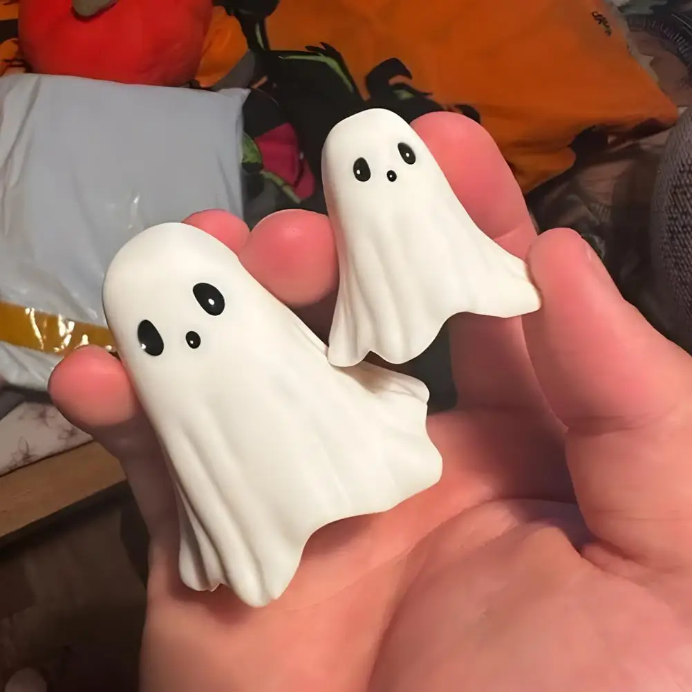 

1/2/5 Piece Halloween Ghost Statue Ghost Love Resin Statue Sculpture Home Office Desktop Decoration Decoration