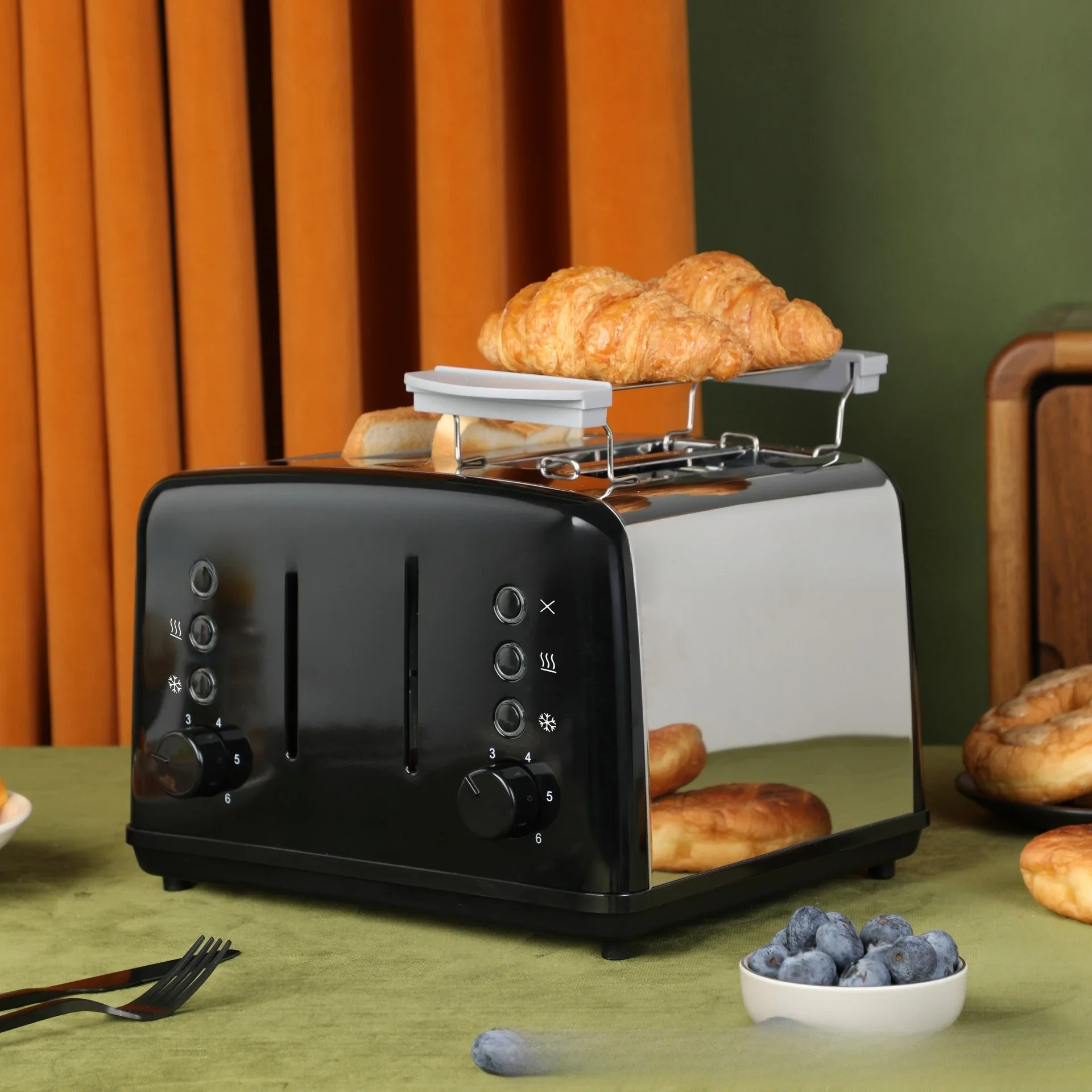 

Vintage Toaster 4 Pieces Stainless Steel Toaster 6 Gear Household Breakfast Spit Driver Sandwich Maker