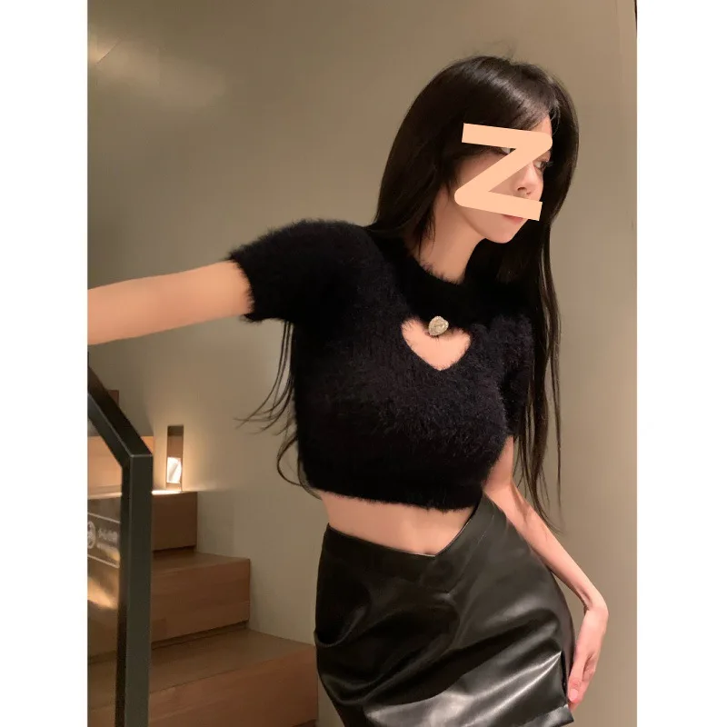 Pure Desire Spicy Girl Style Heart Hollow Out Plush Imitation Mink Fur Short Sleeved Shirt, Knitted Sweater Base, Women's Solid