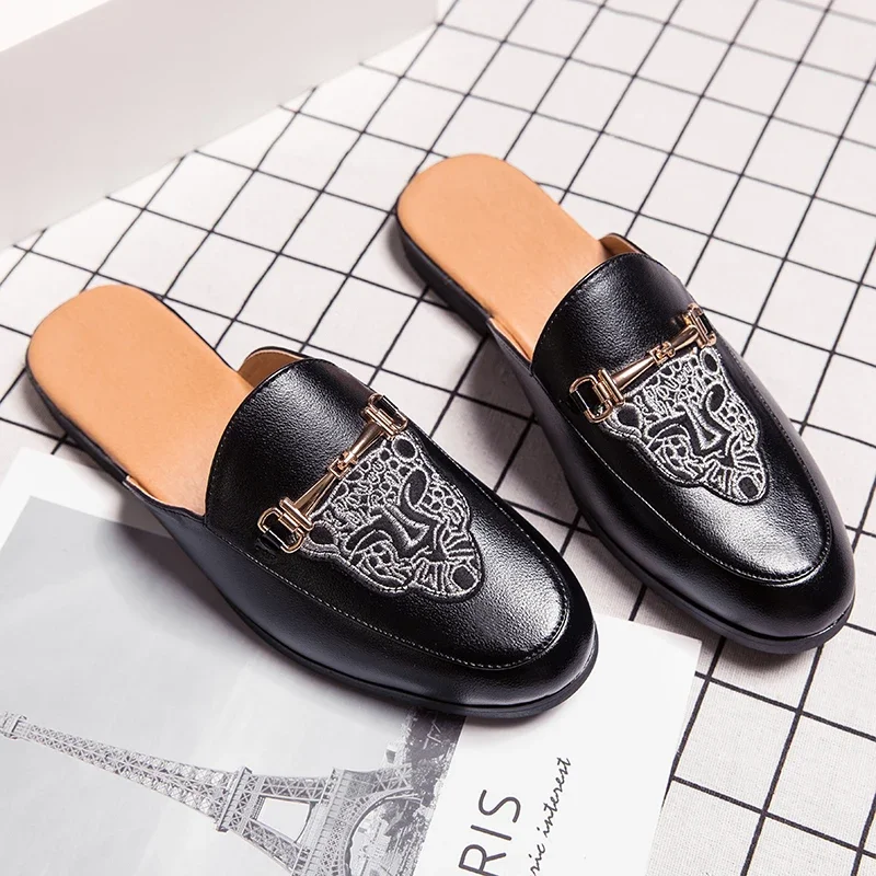 2024 Summer Men Casual Loafers Breathable Youth Luxury Brand Daily Walking Slippers Half Drag Male Flats Leisure Sandals Slides