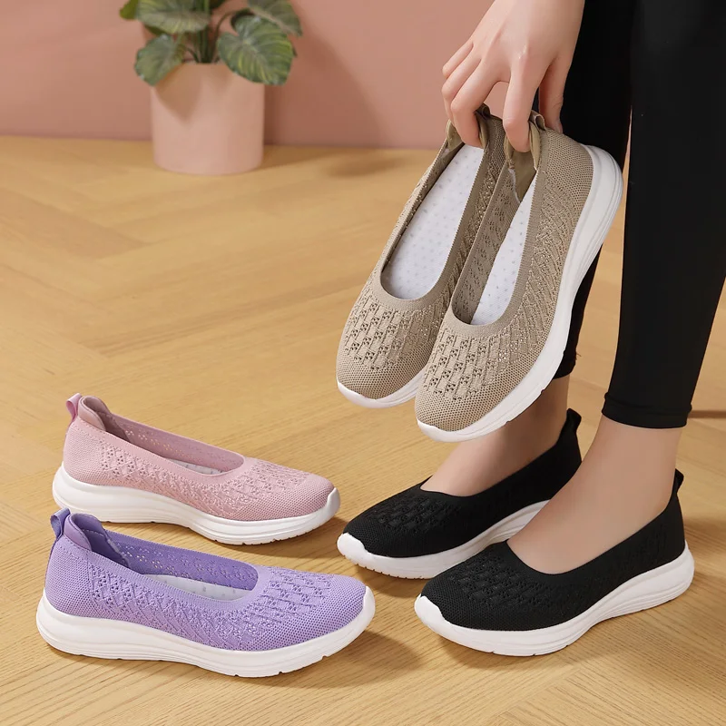 New Fashion Large Size Lightweight Casual Versatile Anti slip Casual Flat Bottom Breathable Mesh Panel Shoes Women\'s Shoes