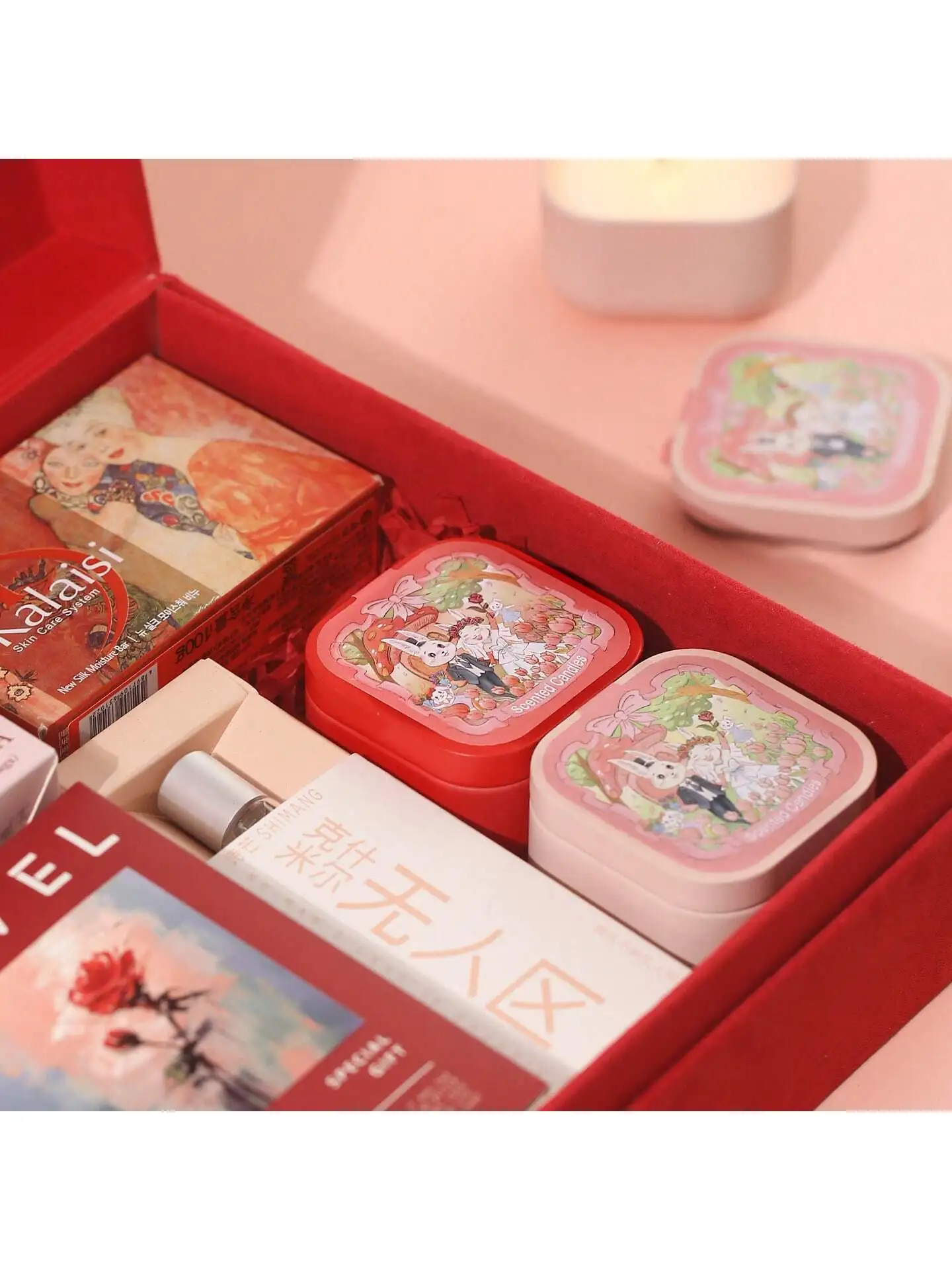 Hot selling tin cans scented candles Wholesale handmade environment-friendly soybeans dried flowers scented candles