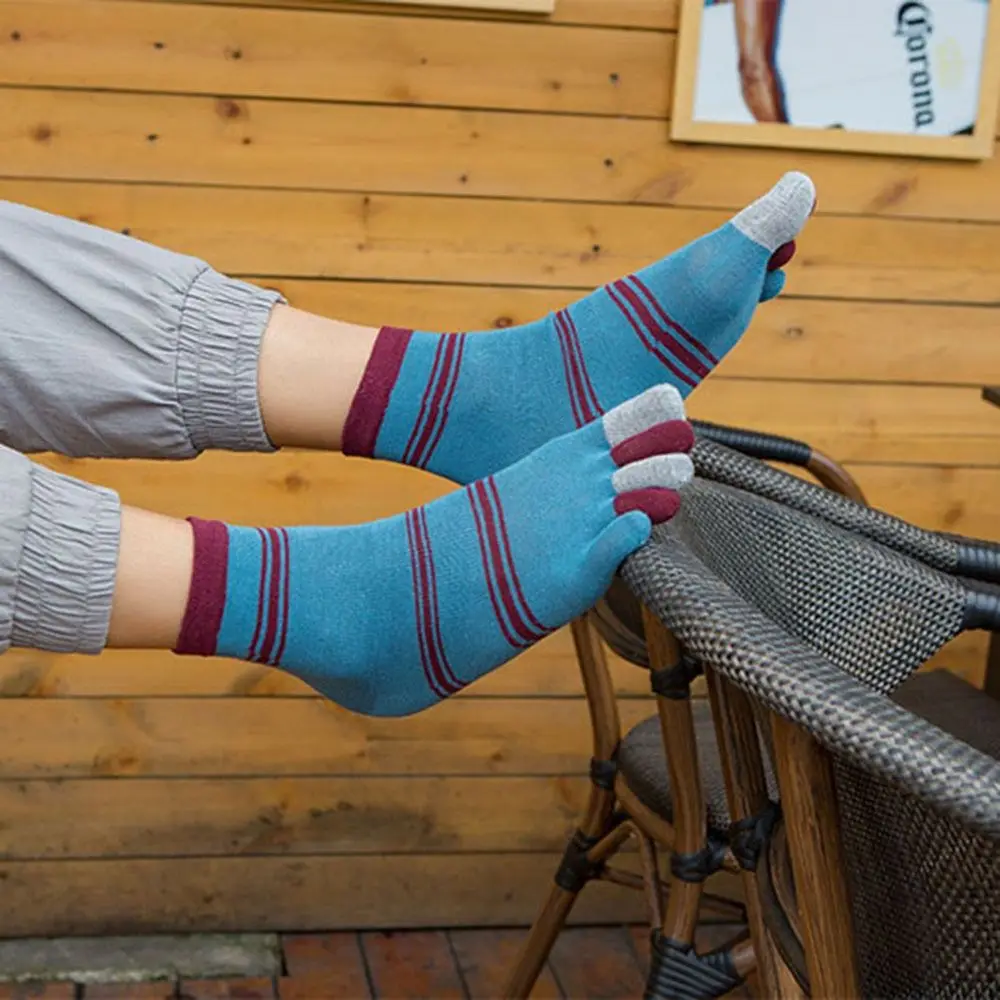 ถุงเท้าผ้าฝ้ายยืดหยุ่นแบบนุ่ม ลายทาง ห้านิ้ว ถุงเท้าข้อกลาง ถุงเท้าห้านิ้วสำหรับผู้ชาย ถุงเท้าข้อสั้น