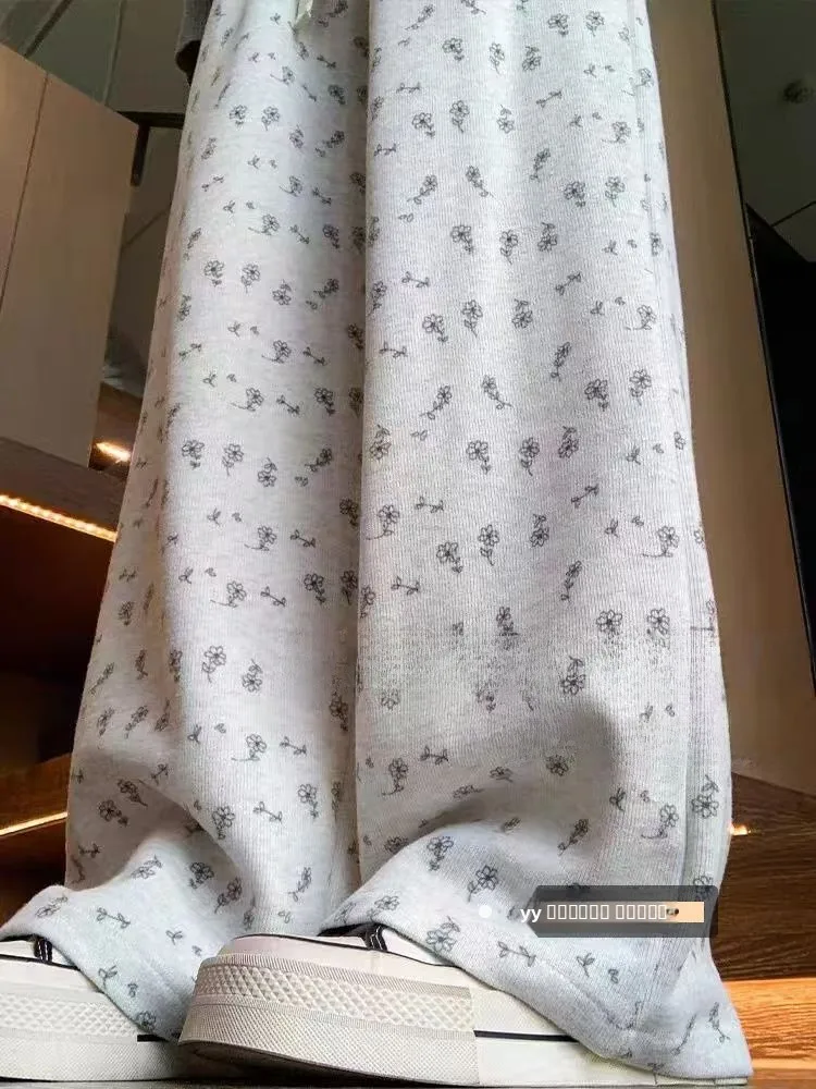 

Женские зимние повседневные спортивные брюки свободного кроя с цветочным принтом, широкие штаны-джоггеры в американском стиле, большие размеры