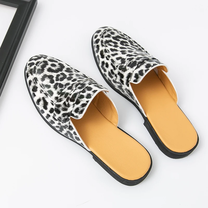 Men's Large Size Leopard Print Slip-On Loafers Breathable Open Back Casual Summer Sandals Comfortable Non-Slip Outdoor Slippers