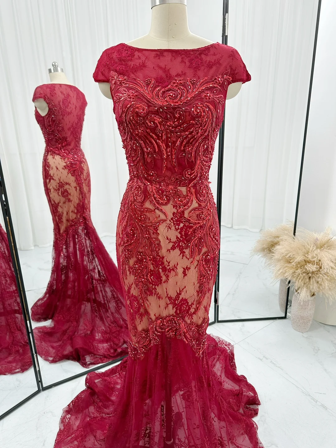 Gorgeous Red Mermaid Evening Dress featuring Wine Goblet Design for Weddings M1133