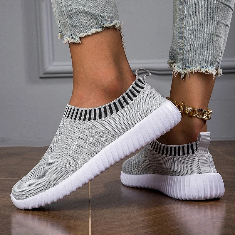 Women Flats Shoes Slip-on Fashion Breathable Walking Mesh Casual Shoes Sneakers Women Gym Vulcanized Tenis Shoes Female Footwear