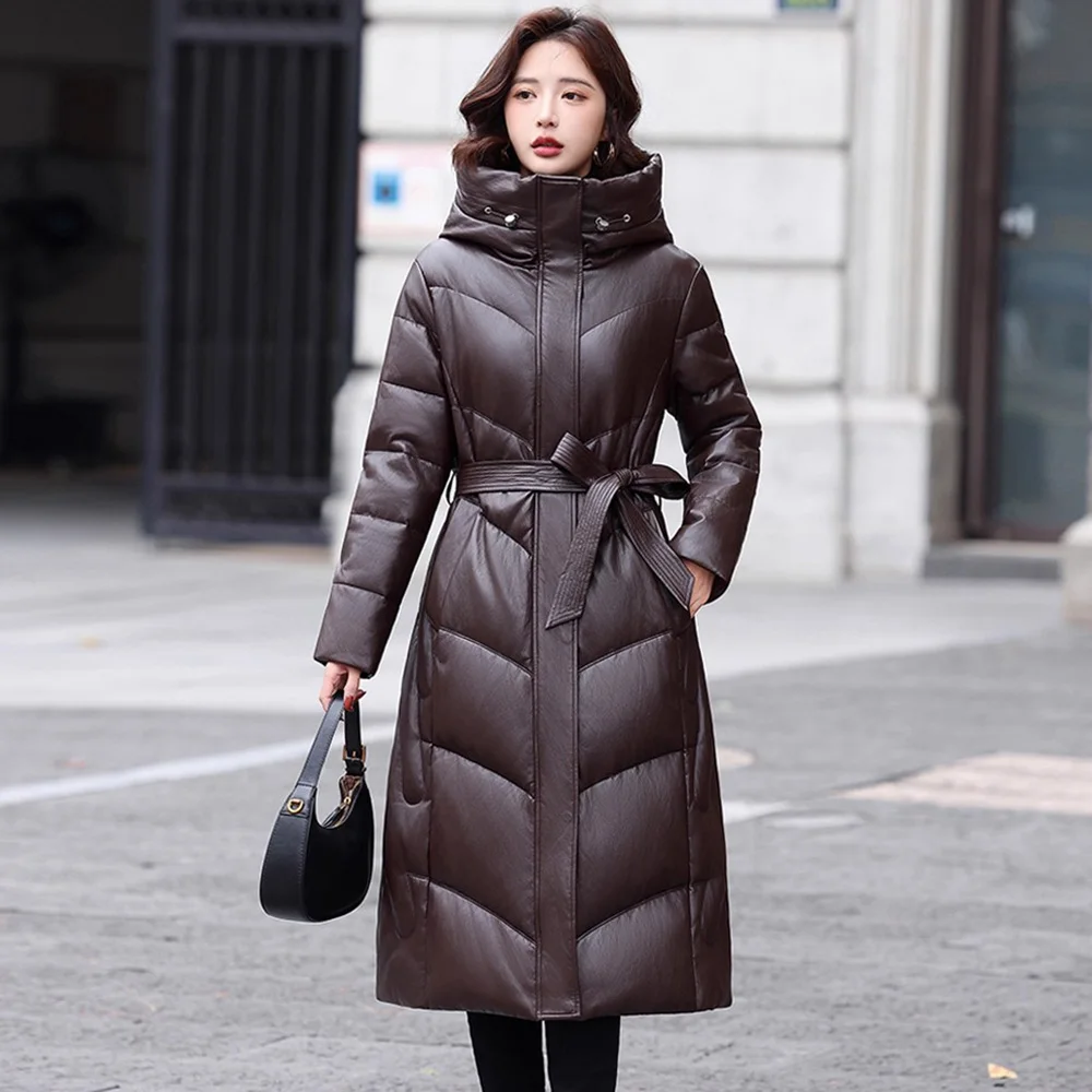 جديد إمرأة مقنعين انقسام الجلود أسفل معطف الشتاء موضة الخصر النحيف مع حزام سترة جلدية طويلة عادية الدافئة أسفل معطف الإناث