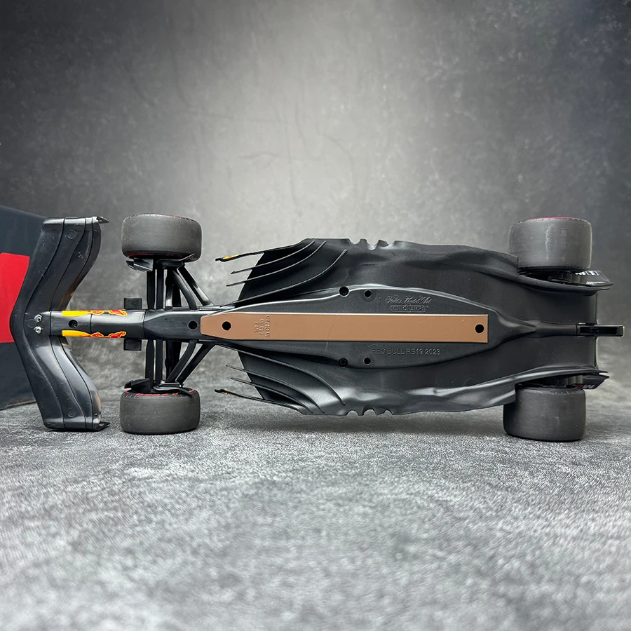 MINICHAMPS 1/18 F1 ORACLE RED BULL RACING RB19 MAX VERSTAPPEN 2ND PLACE SPRINT RACE QATAR GP 2023 Racing car model