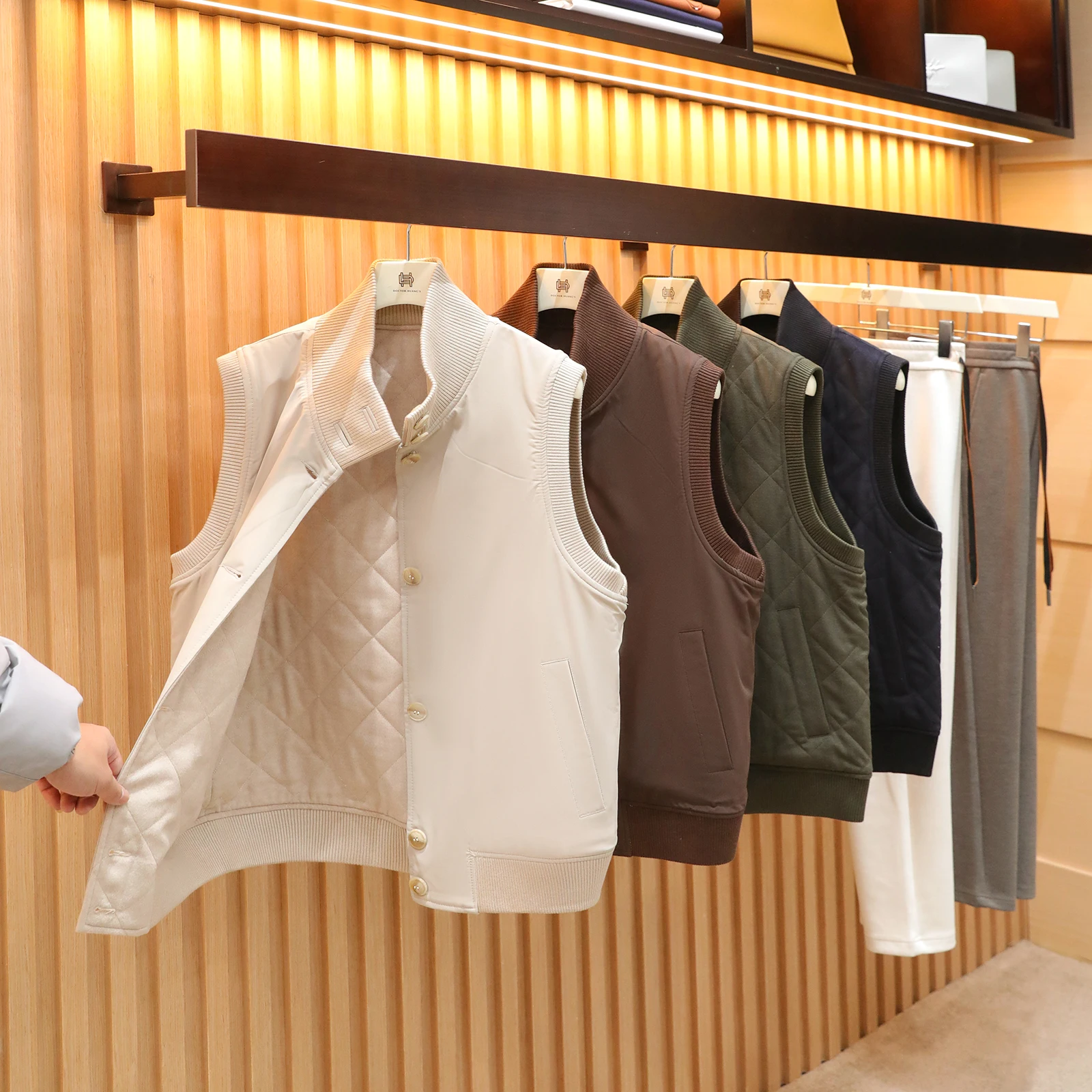 

Итальянский люксовый мужской жилет в стиле преппи из двусторонней шерсти и хлопка, осенне-зимняя новая модная одежда для многослойных образов 2025