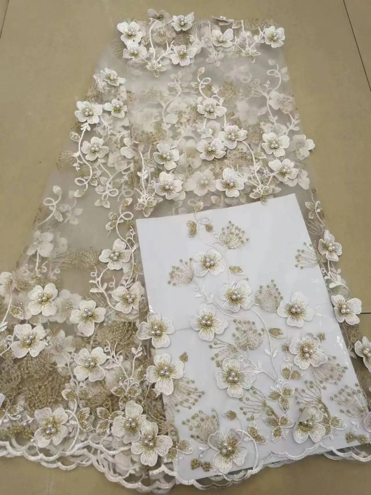 Luxe 3D-bloemen met parels Franse kantstof Hoge kwaliteit kant Netto Afrikaanse kantstof Kralen Kantstoffen voor bruiloft