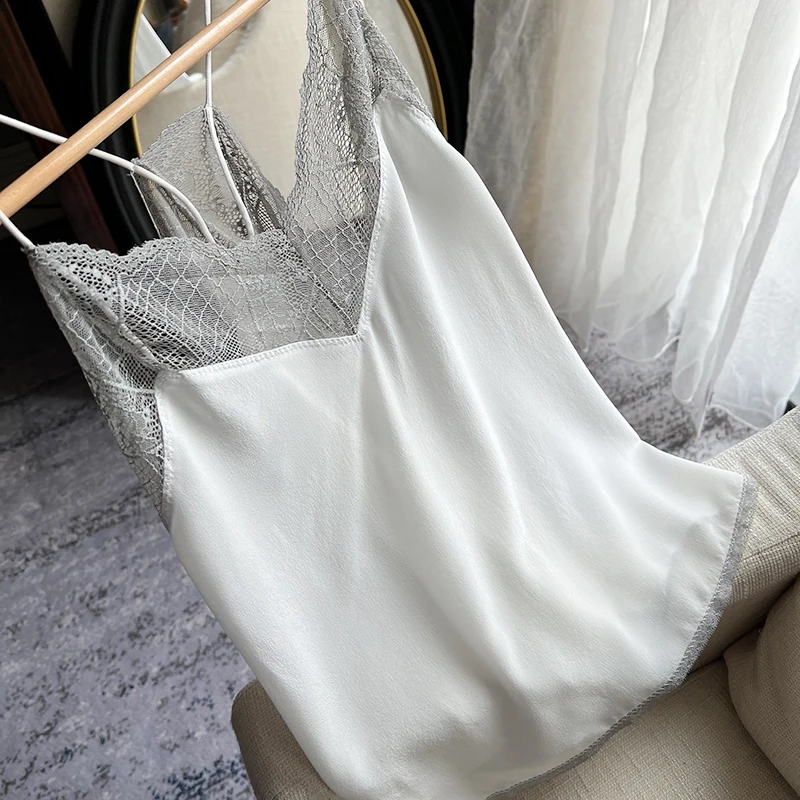 

Классический романтический женский топ-жилет с V-образным вырезом, кружевной отделкой и шелковыми бретелями, прямого кроя, новая расцветка, цельный.