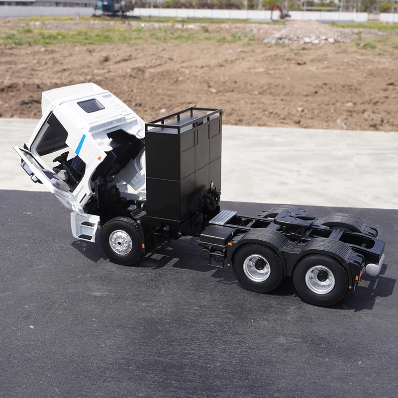 1:24 Original Foton Auman Smart Blue Tractor Model EST GTL Truck Simulation Alloy Model