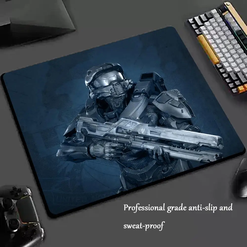 Cool Halo Soldier C-captainES Mouse Pad Cartoon rubber Small mouse pad desktop computer office keyboard e-sports ROGs game