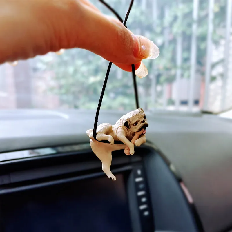 Cute Bulldog suspension, creative fun car decorations, bone-biting bulldogs, rearview mirror decorations, necklaces as gifts.