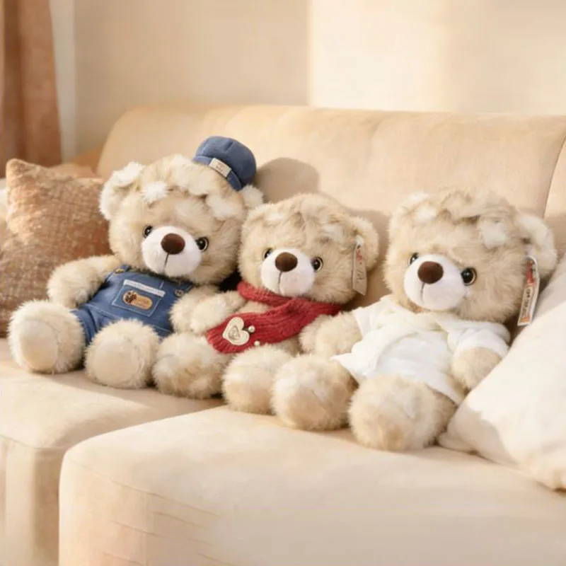 

Милый плюшевый мишка в синих комбинезонах с красным шарфом и белой одеждой, набор мягких игрушек-медведей, подарок для детей, декор для дома, кавайный подарок для девочек