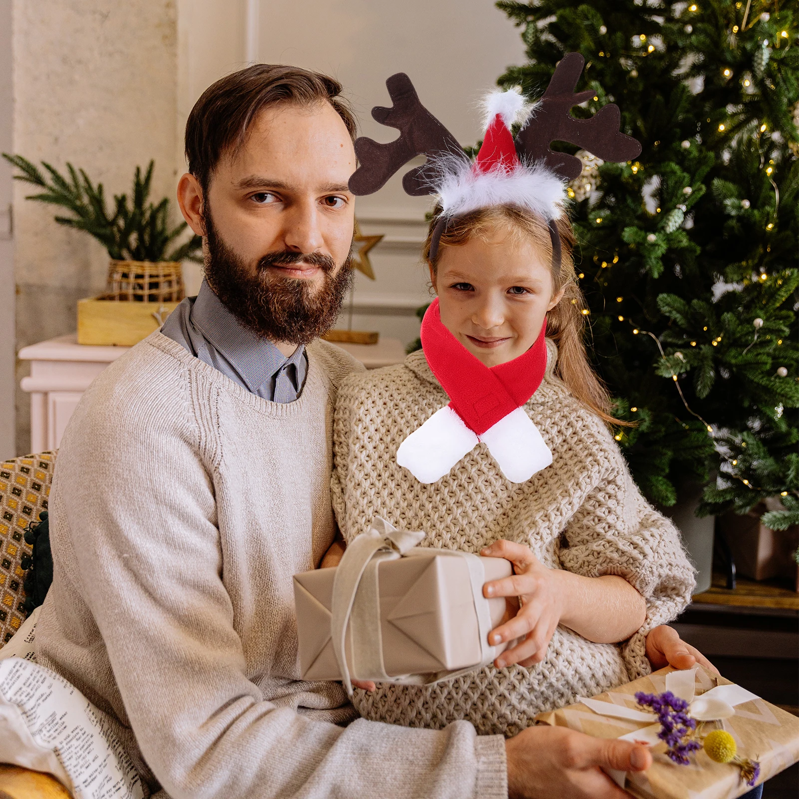 

1Set Festive Pet Headdress Red Green Dog Neck Scarf Xmas Party Outfit for Small Dogs Holiday Celebration Supplies