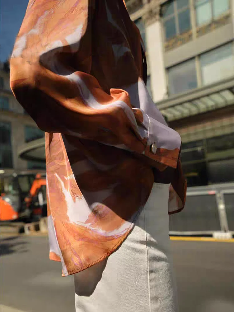 قميص حريري ساتان مطبوع أنيق للنساء، إصدار جديد لخريف 2025، مريح وحلو وعصري، مجموعة صيف 2025