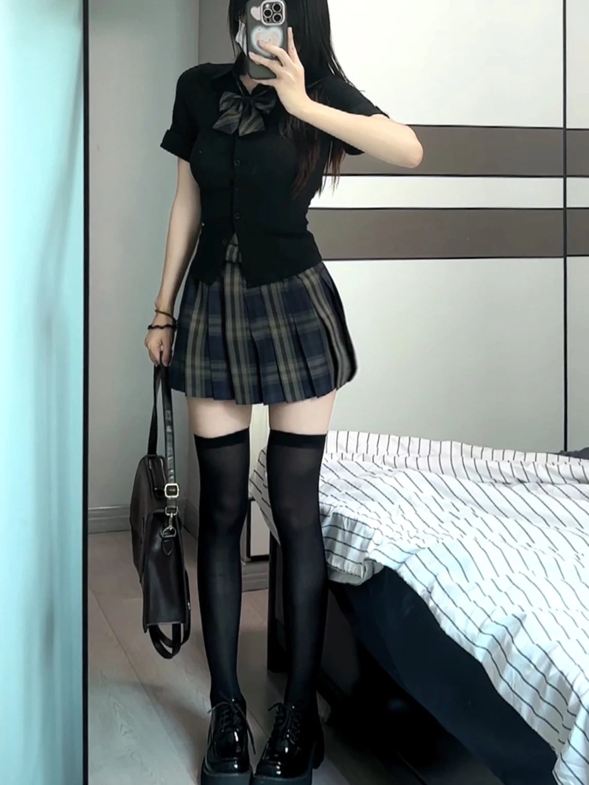 

Original High Waist Elastic Waist Short Skirt for Women Casual Style Pleated A-Line Black Uniform Set School Uniform Sensation