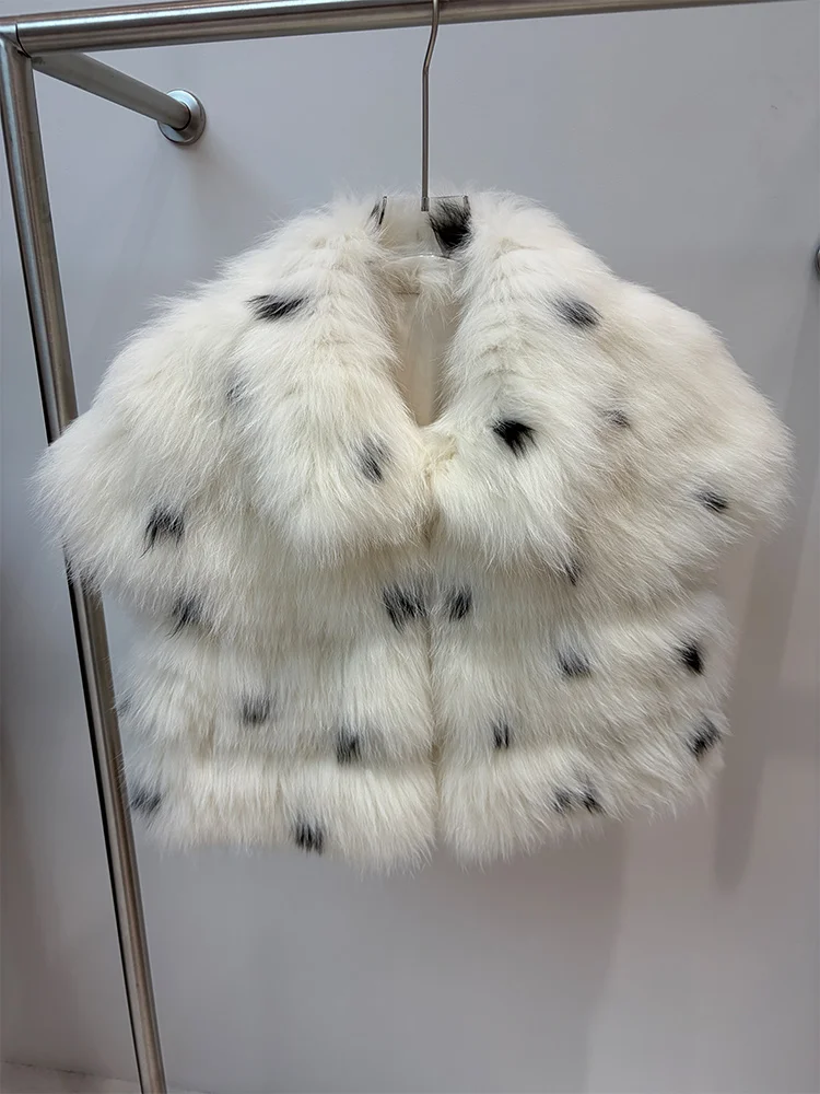 2026 New Women's Real Fox Fur Sleeveless Vest Real Fur Stirp Sewed Toghter Waistcoat Luxury Outerwear Jackets