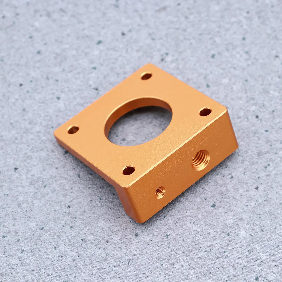 

Алюминиевый блок экструдера Mk8 (набор для самостоятельной сборки), совместимый с различными 3D-принтерами, предотвращает скольжение филамента, снижает натяжение проволоки