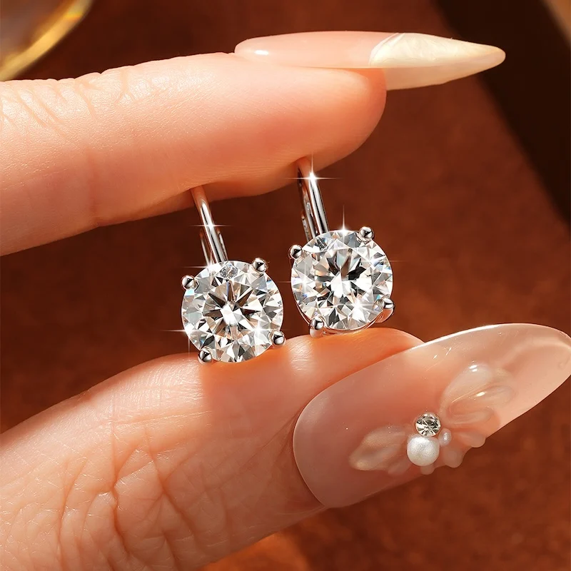 Rrjzz Solitaire 6,5 mm 8 mm Moissanit-Verlobungs-Clip-Ohrringe für Damen, 1 Karat, 2 Karat, Vier-Krallen-Ohrringe mit Hebelverschluss, Schmuckgeschenke – Detail 9