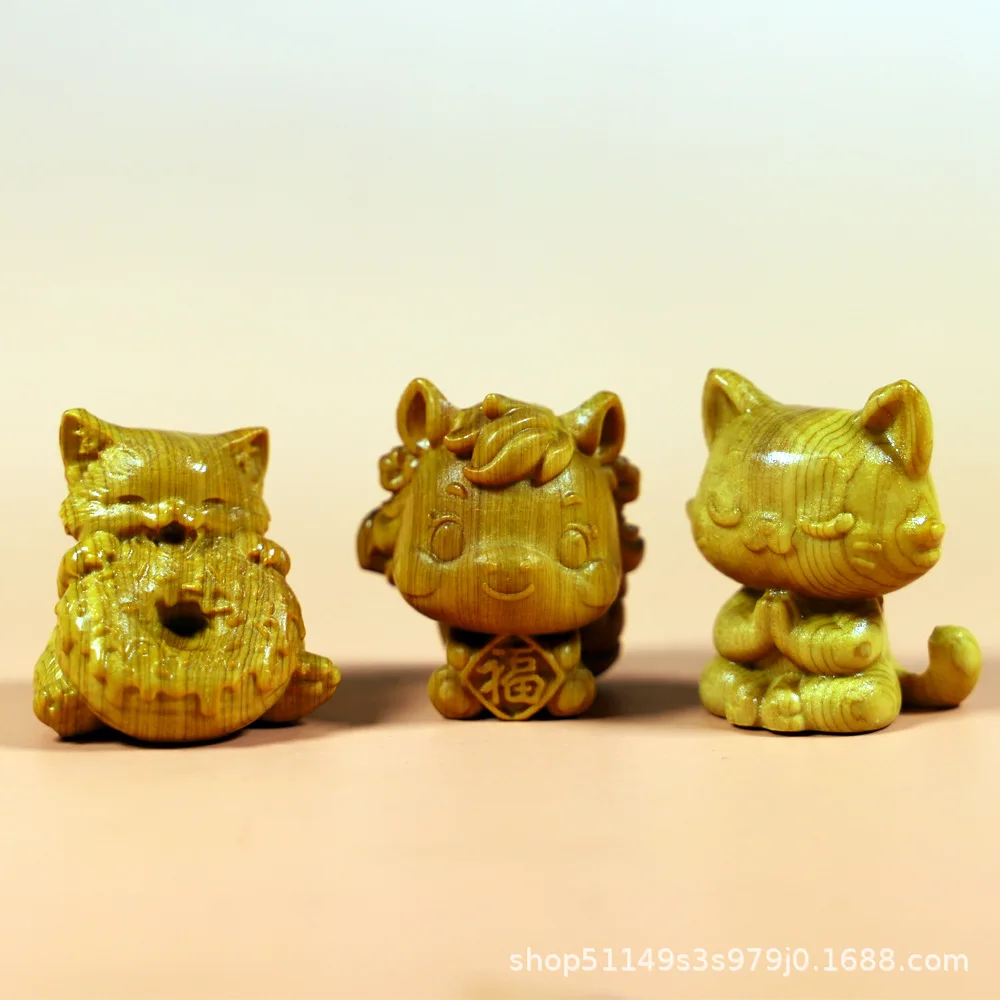 Cypress Wood Carved Cute Cat Figurine Chinese Zodiac Lucky Charm Wenwan Craft Home Desktop Decor Souvenir Gift