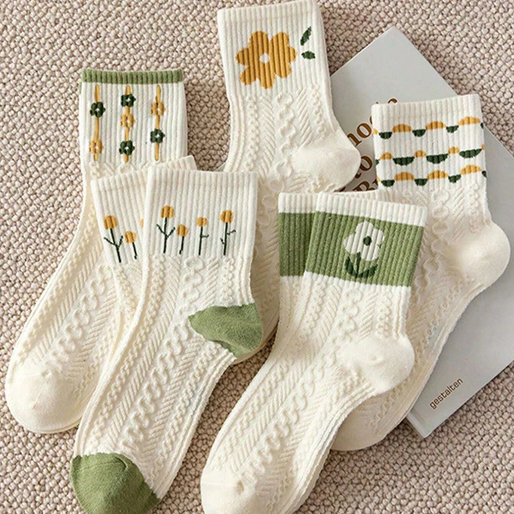 5 Pair New Women Cartoon Flowers Socks Creative Fashion Printed Socks Soft Comfortable Lightweight Green Bottomed Midlength Sock