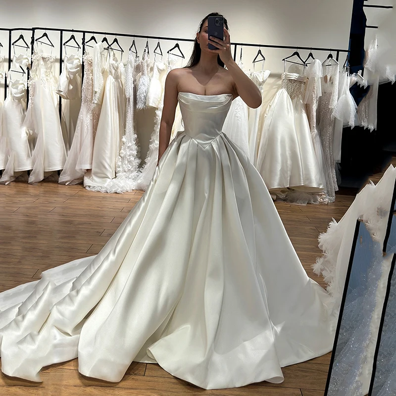 Eightree Prinzessin A-Linie Brautkleider Trägerlos Ärmellos Sweep Zug Brautkleid Boho Hochzeit Ball Ballkleider Maßgeschneidert