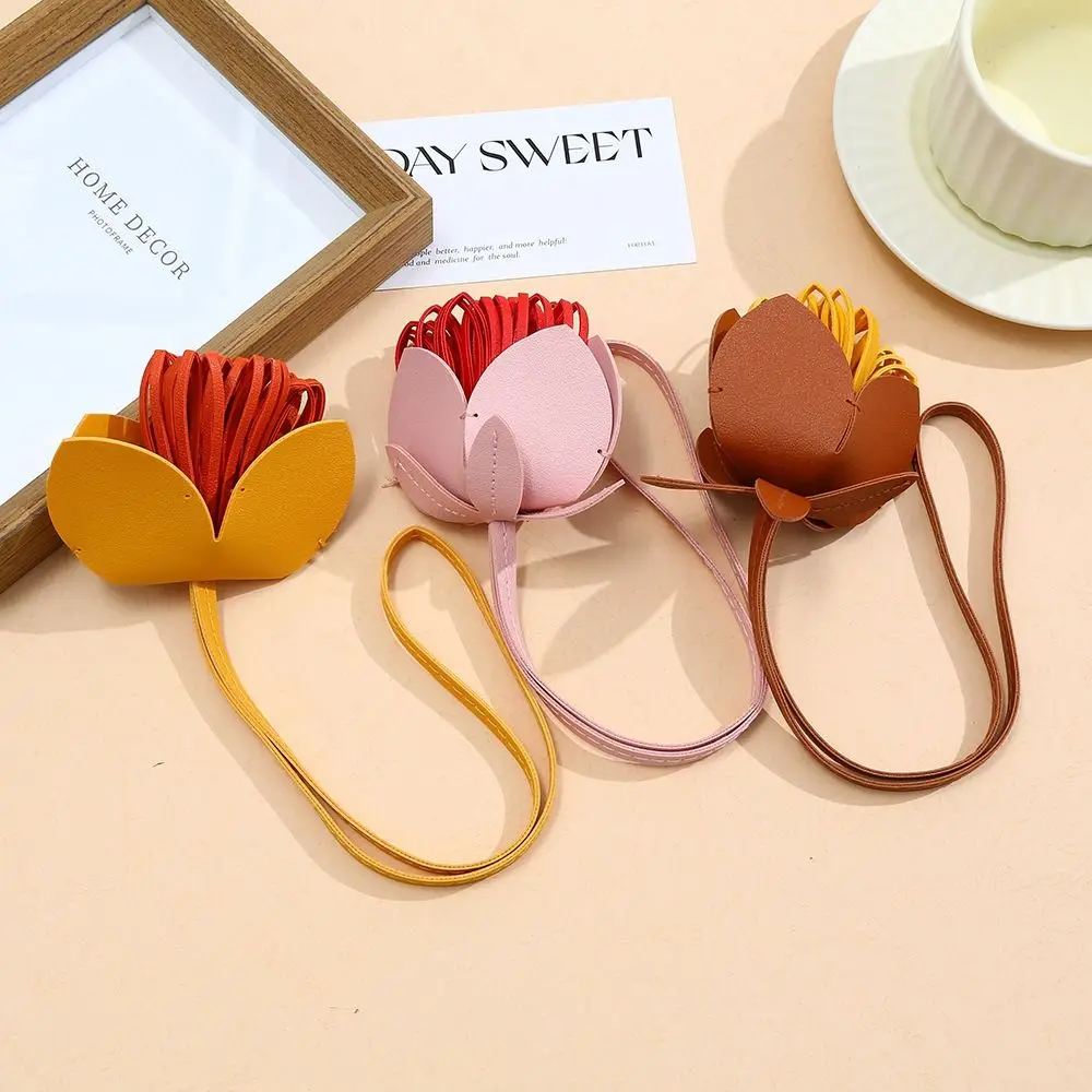 

Cute Hanger Flower Pu Leather Pendant Handmade Cartoon Leather Keychain Creative Fashion Bag Pendant Bag Ornament