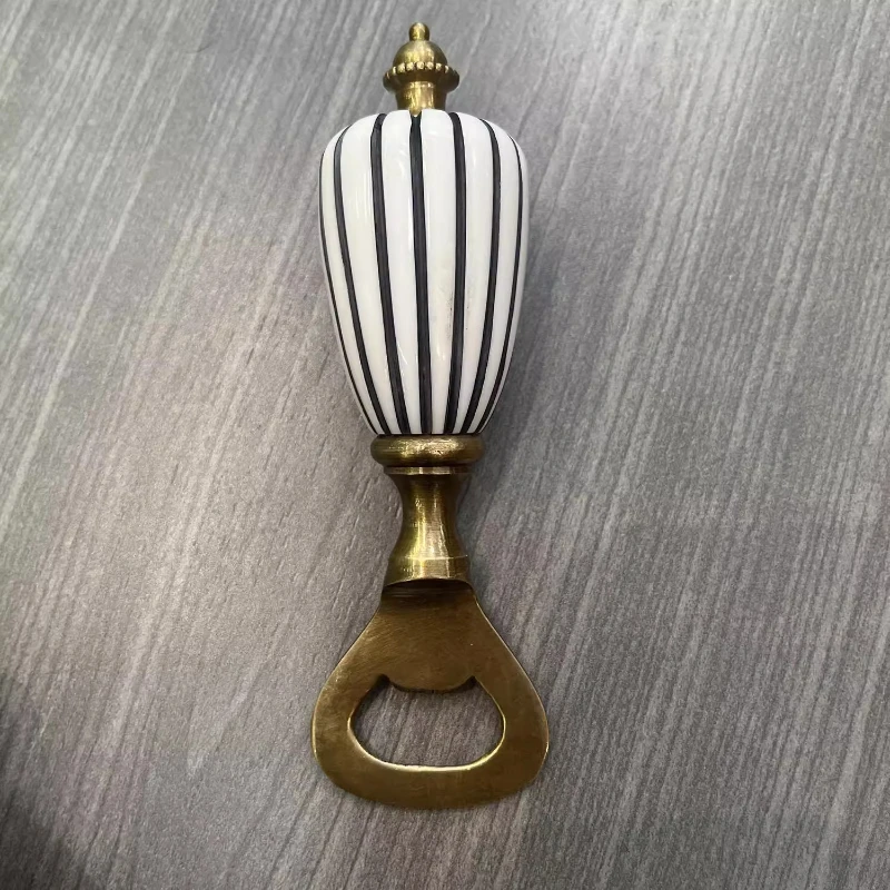 

Европейская латунная открывалка для бутылок вина, стильная открывалка для пивных бутылок, высококачественный аксессуар для домашнего бара, декоративный инструмент для вина