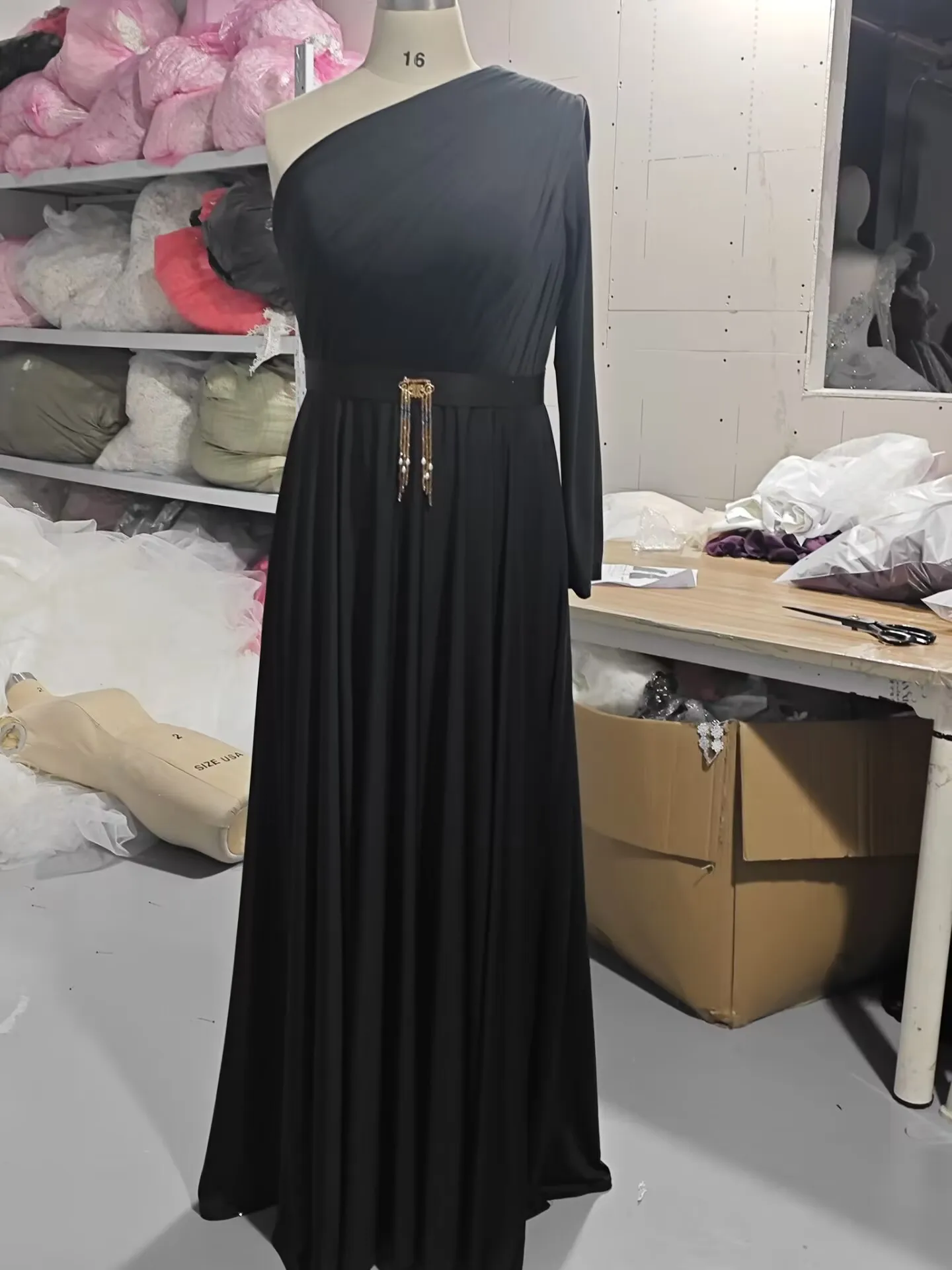 Evening Dresses Elegant For Wedding Beading Sashes One Shoulder Side Silt Long Sleeve Floor Length A-Line Chiffon Prom Gown 2024