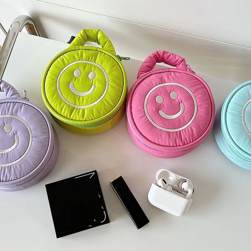 New Women's Cosmetic Bag Cute Embroidered Round Small Makeup Bag, Exquisite Niche Portable Storage Bag