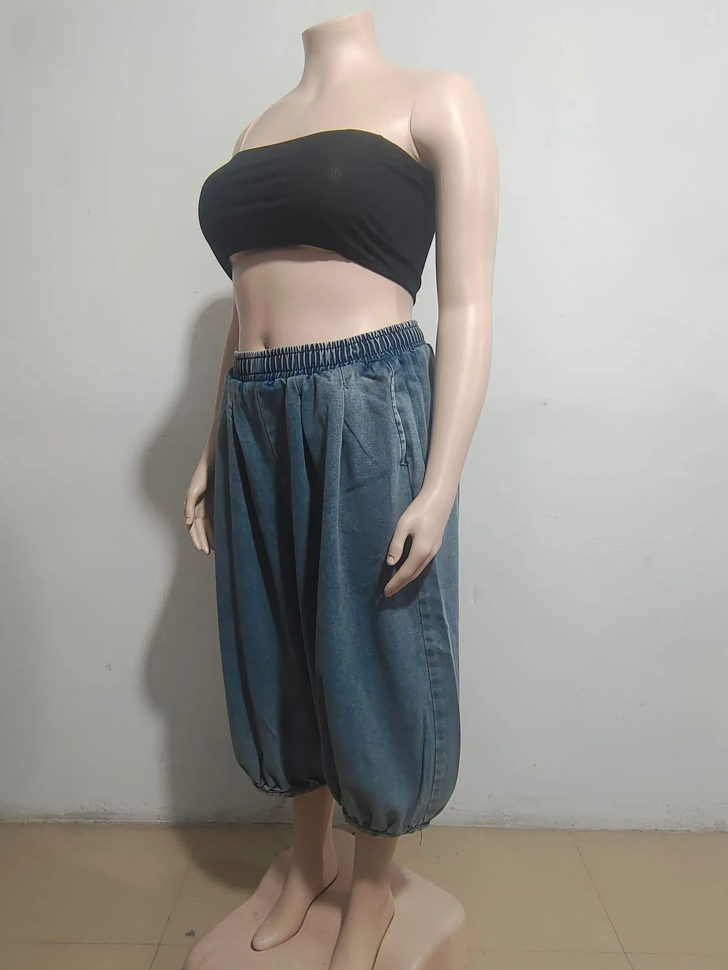 Women's street fashion casual jeans with elastic waistband, straight leg, wide leg, cropped pants