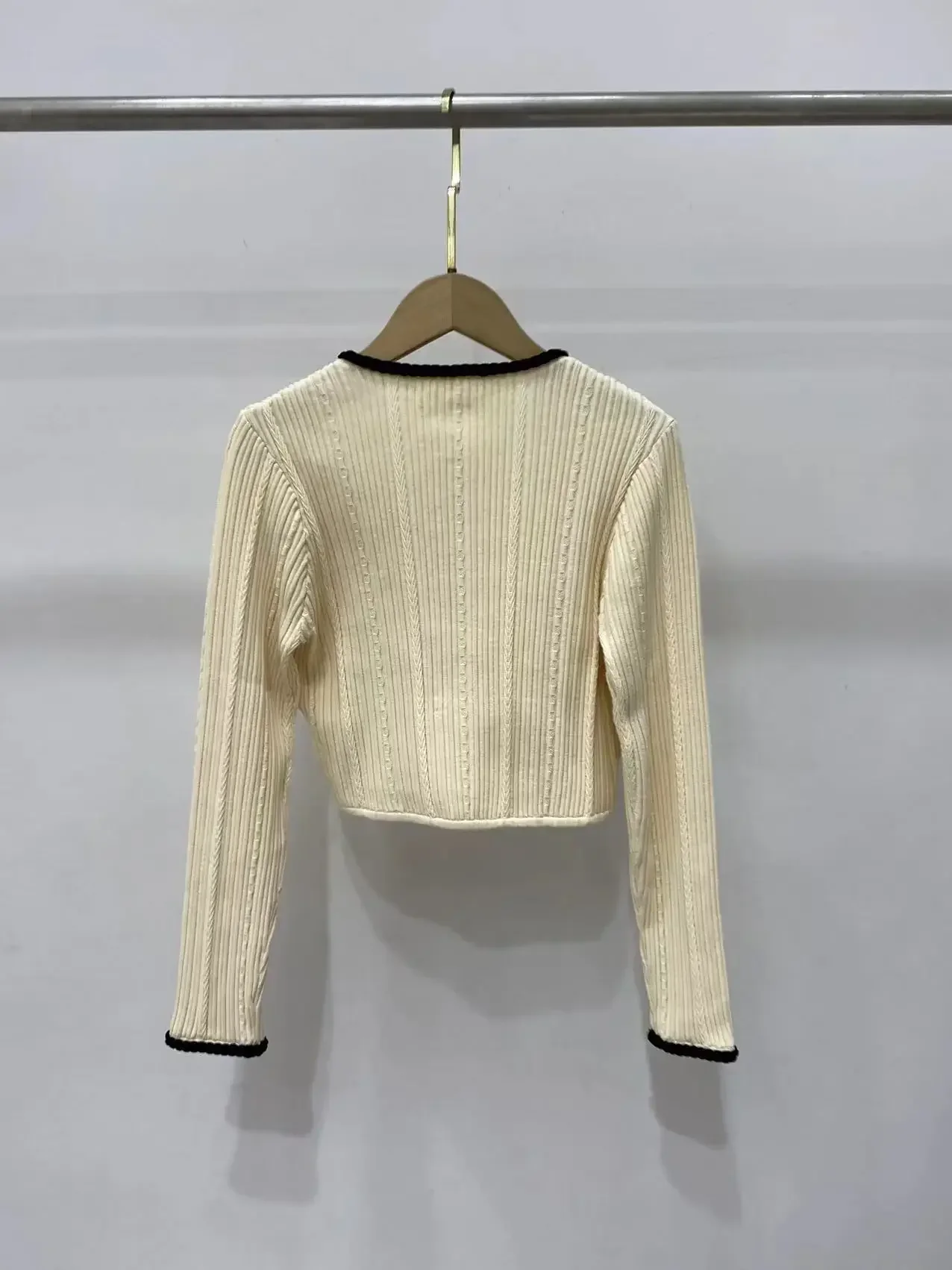 Autumn New Fashion Contrast Color Sweater Cardigan 2024 Women Elegant Commuting Single Breasted Short Knit Jacket Ladies