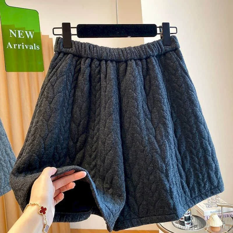 Fleece Shorts for Women 2026 Autumn Winter A-line Pants American Style High-street Fashion Elastic Waist Shorts Women Clothing