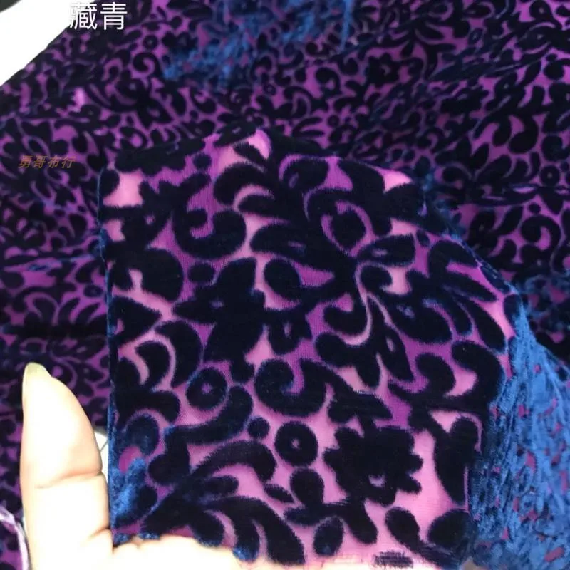 Cappotto estivo fresco e trasparente in cotone con fondo in tessuto di velluto inciso in seta cheongsam