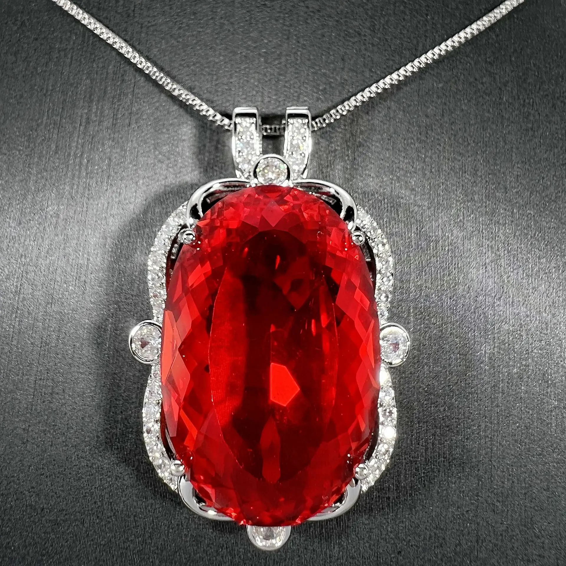 Trendy 925 Sterling Silver Chain Necklace Women Jewelry Luxury Large Crystal Stone Pendant For Princess Party Accessories