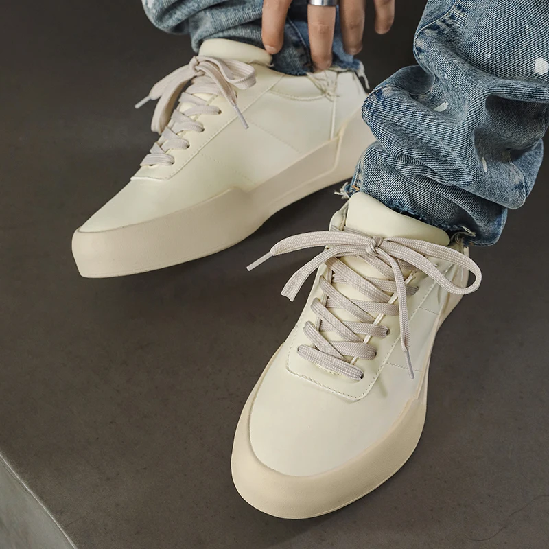

2025New flat board shoesYouthful and trendy men's lace-up casual shoes breathable soft-soled fortable flat board shoes