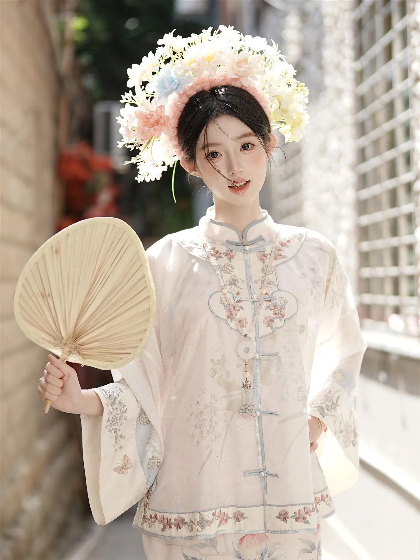 

Ele Women's Hanfu Costume with Floral Hairpin for Photoaphy Art Photos Retro Ethnic Sle QuanzhouInspired Travel Photo...