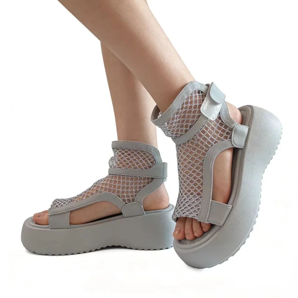 

Женские сандалии на платформе, сандалии на танкетке 5 см, сетчатые сандалии с открытым носком, увеличивающие рост, женская летняя повседневная обувь D970