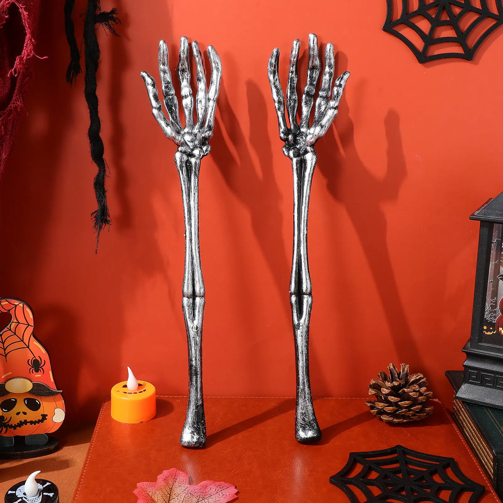 2 Pcs Halloween Skeleton Hand Salad Tong Salad Spoon Plastic Skeleton Hand Serving Spoons Utensils Forks Cutlery (Random color)