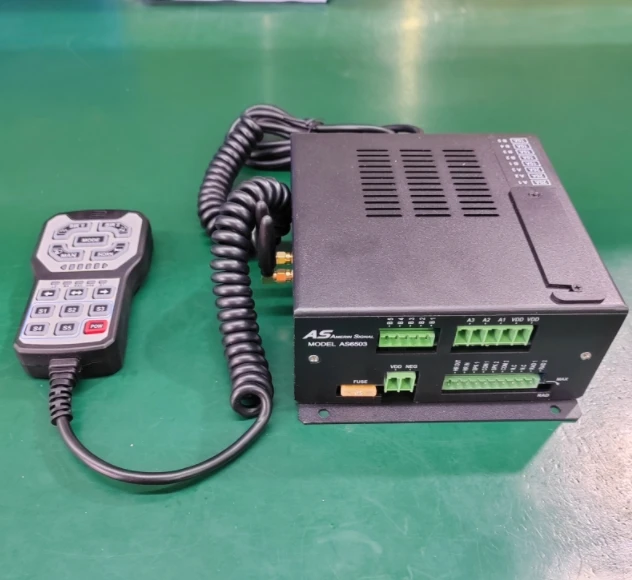 DC12V 200w 400w SAE Standard Siren Ambulance And Fire Truck Siren Amplifier Emergency Alarm System